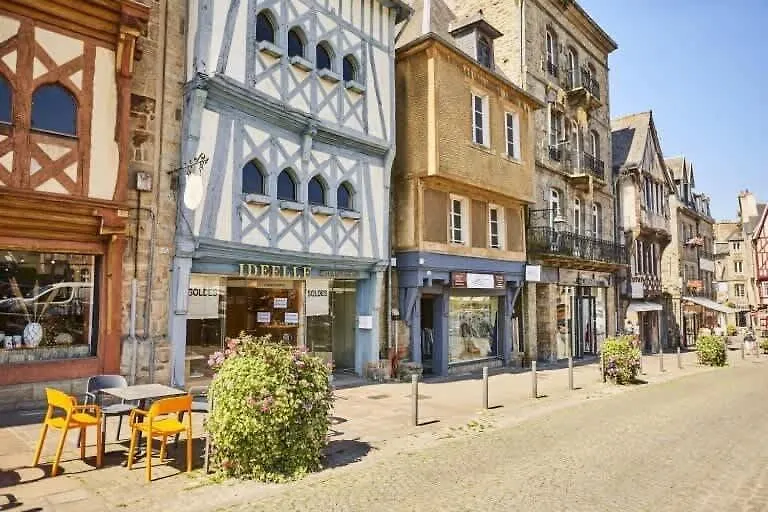 Superbe Appartement 4 Chambres A Guingamp