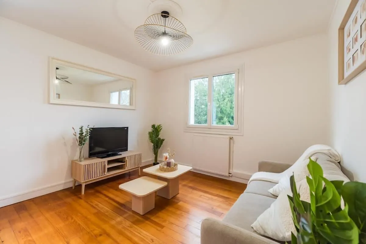 Superbe Appartement 4 Chambres A Guingamp